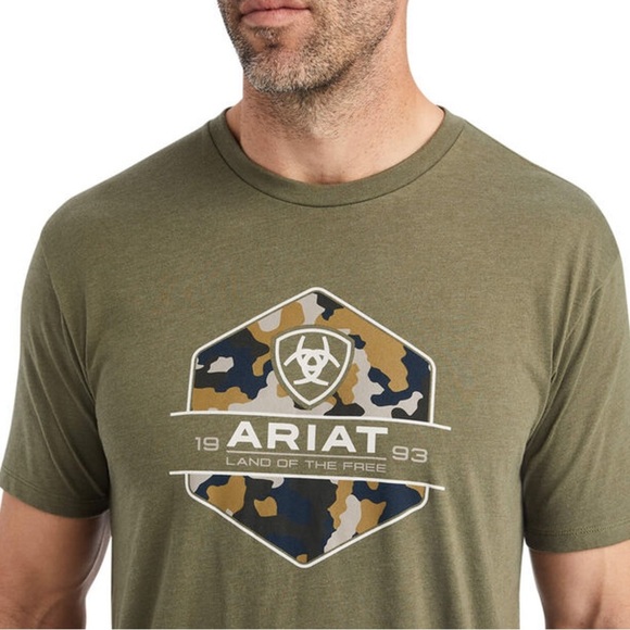Ariat Other - New Men’s Ariat camo badge tshirt
